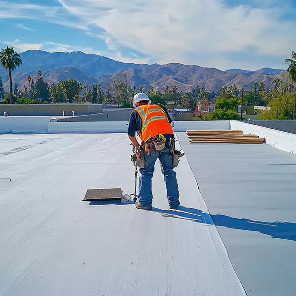 Why Waukegan Property Owners Trust Waukegan Roofing Pro for Flat Roofing?